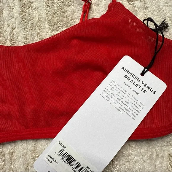 Alo Yoga Airmes Venus Bralette - Classic Red